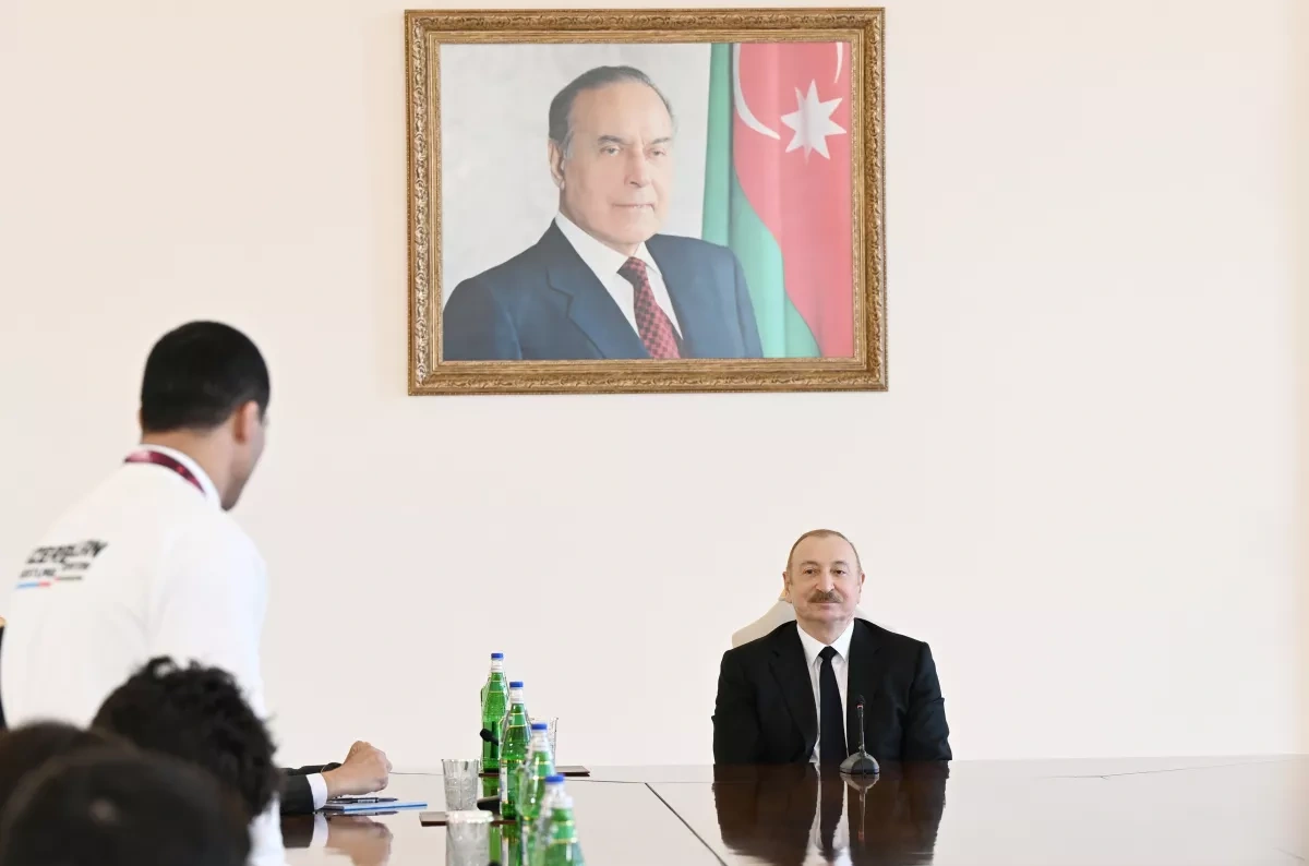 President Aliyev honors national wrestling teams following European Championships PHOTO