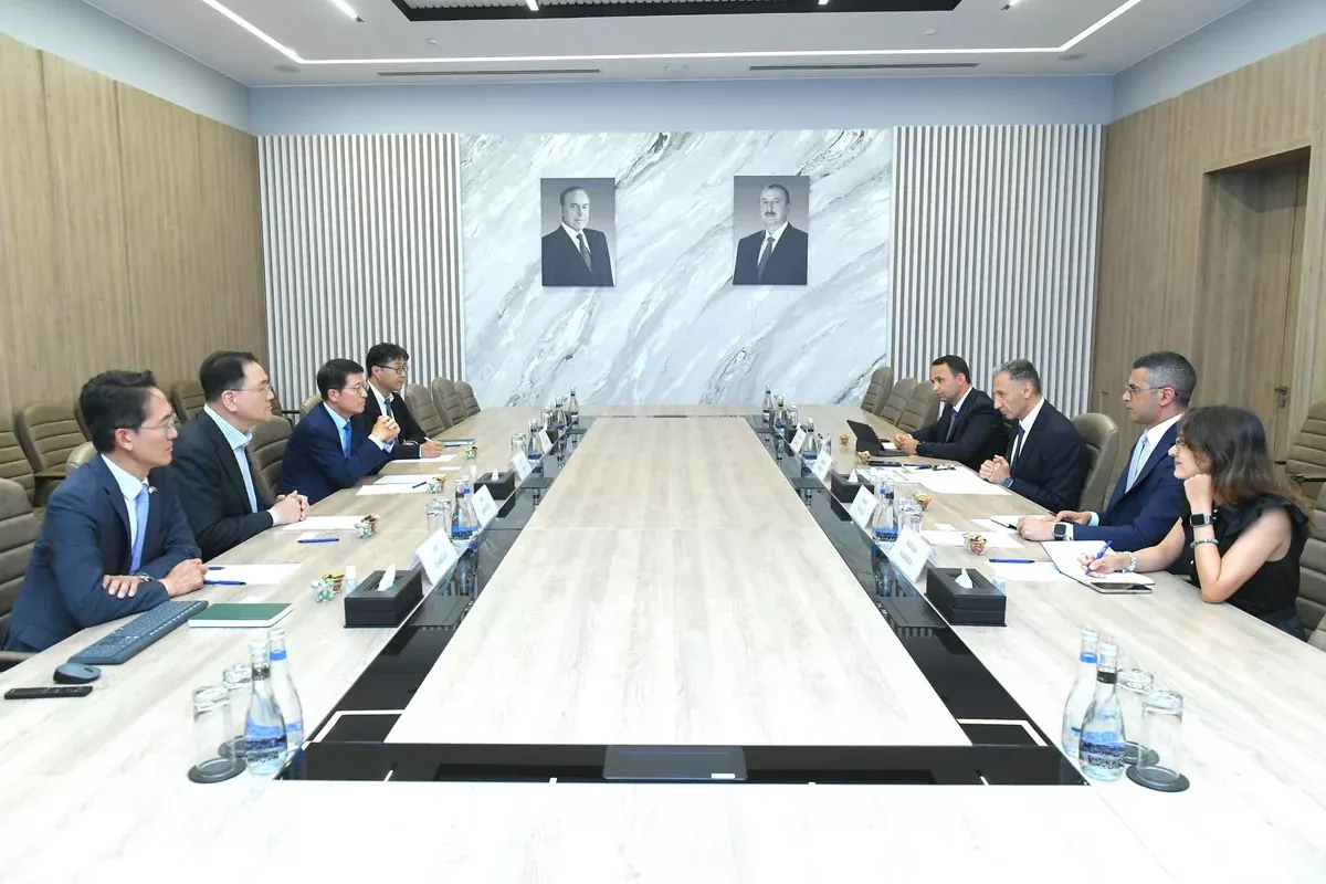 Azerbaijan, Samsung explore regional digital hub partnership