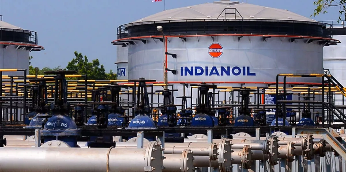 Indian oil giants halt Iraqi crude loadings over Hormuz risks