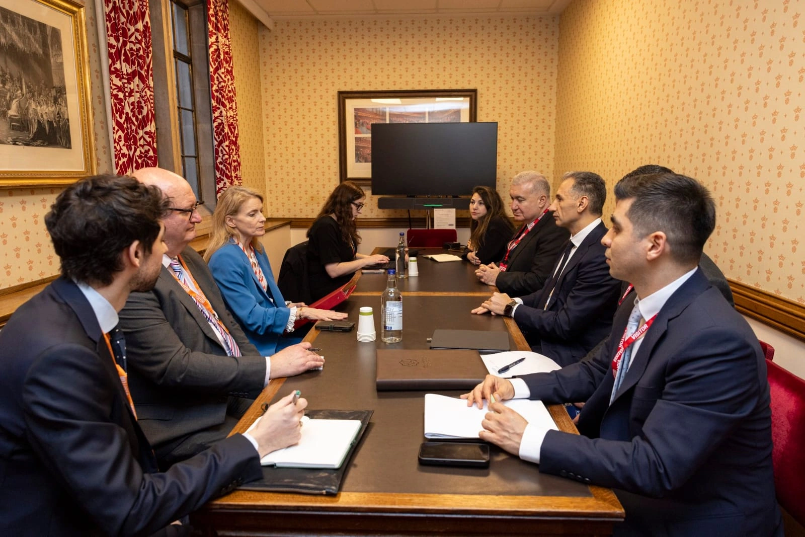 Azerbaijan and UK brainstorm expanding digital transformation synergy