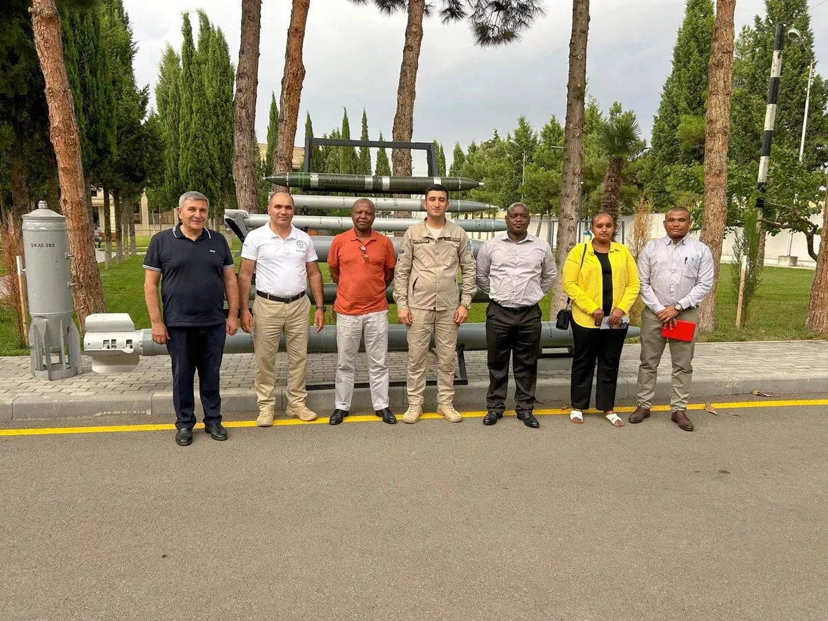 Azerbaijan shares mine-clearing know-how with Kenya PHOTO