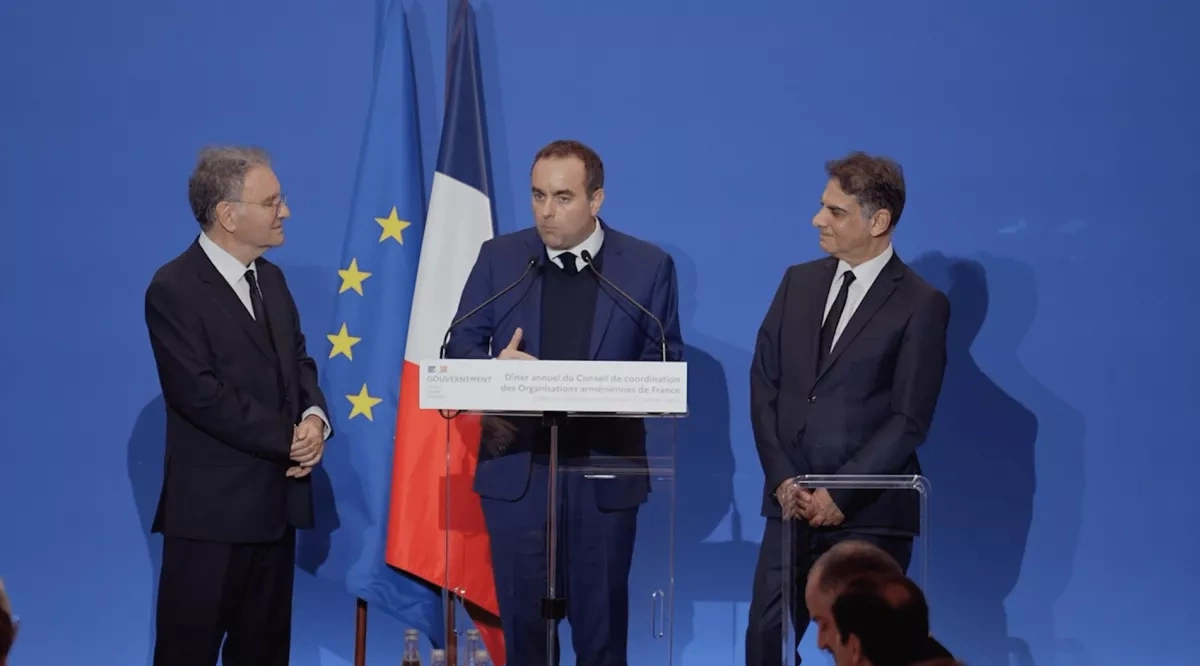 French military contingent lands in Armenia Just 40 minutes from Russian base