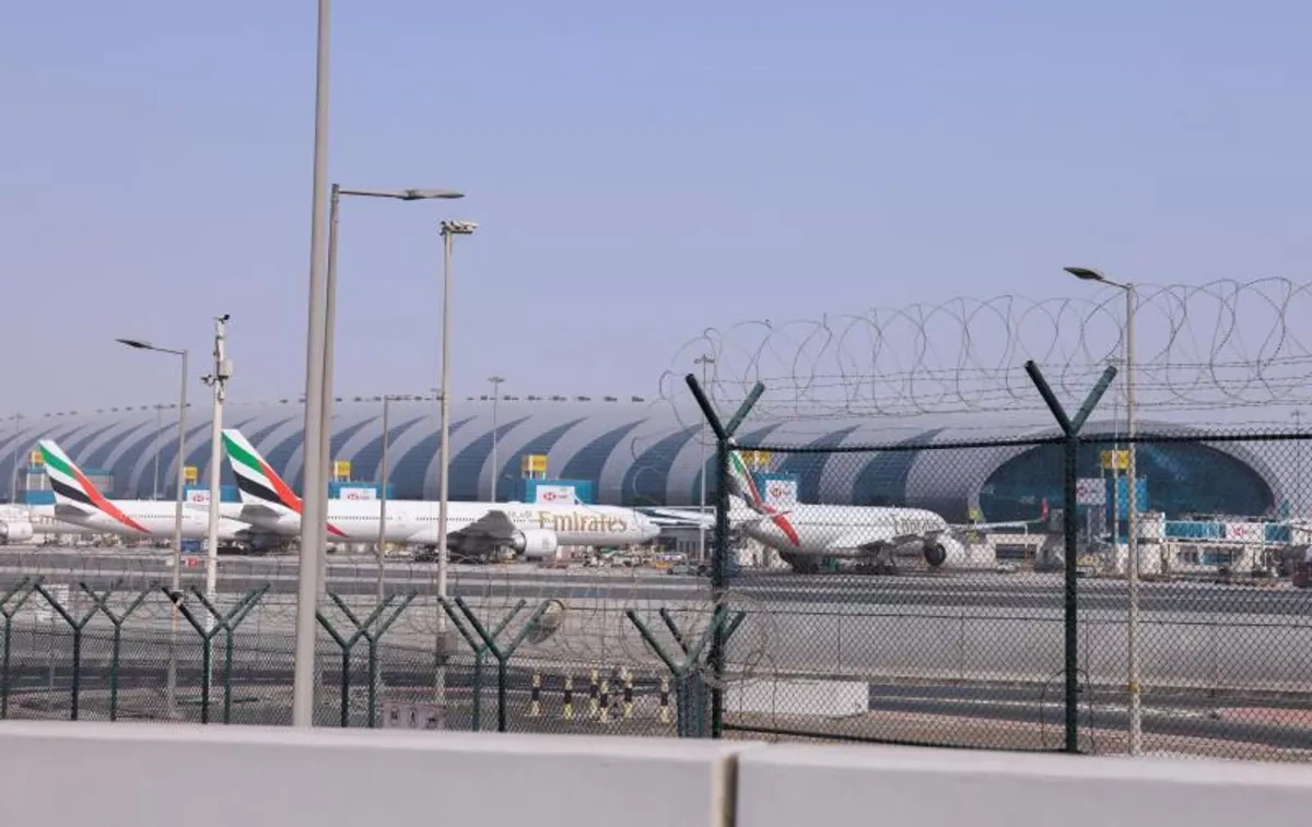Dubai airport “partially” resumes operations