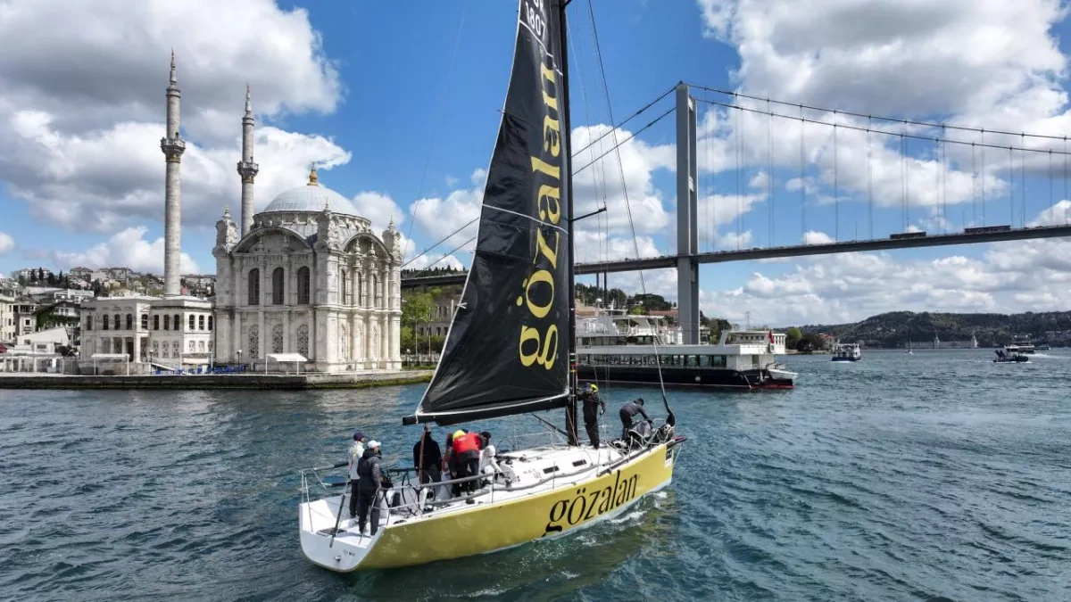 Bosphorus closed to transit shipping for sailing race