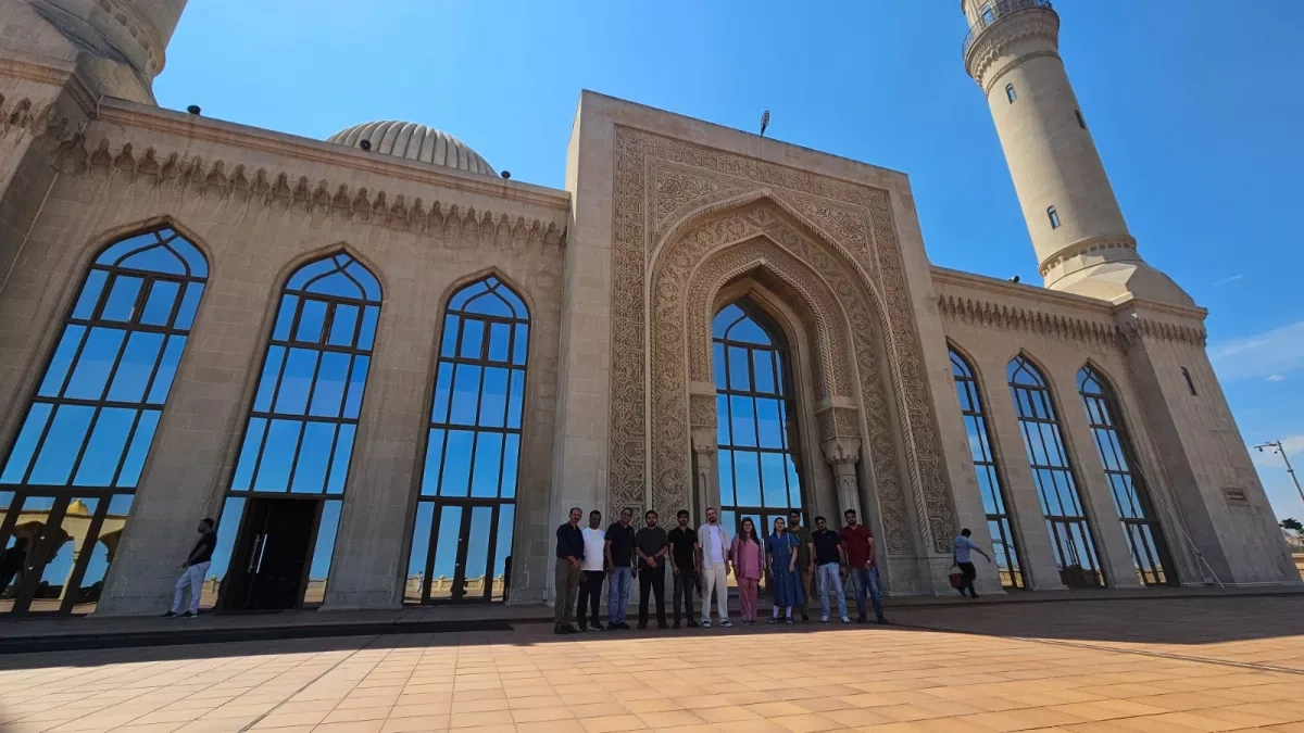 Azerbaijan hosts Pakistani travel firms in tourism promotion visit PHOTO