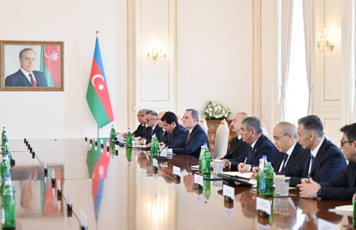 Azerbaijani, Turkmen leaders hold expanded meeting PHOTO