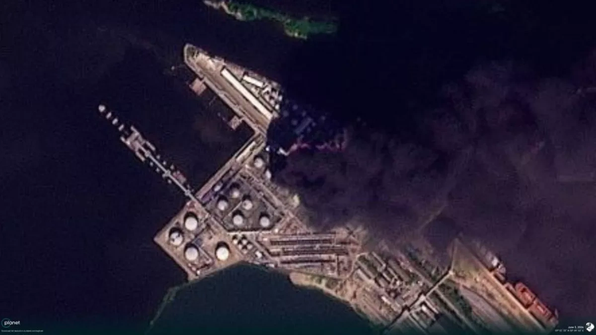 ASTRA: First satellite image shows fire at struck oil terminal in St. Petersburg PHOTO