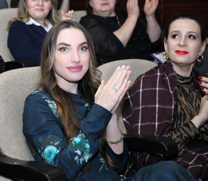 Heydar Aliyev Foundation VP Leyla Aliyeva and Alena Aliyeva attend production of Romeo and Juliet (PHOTO)
