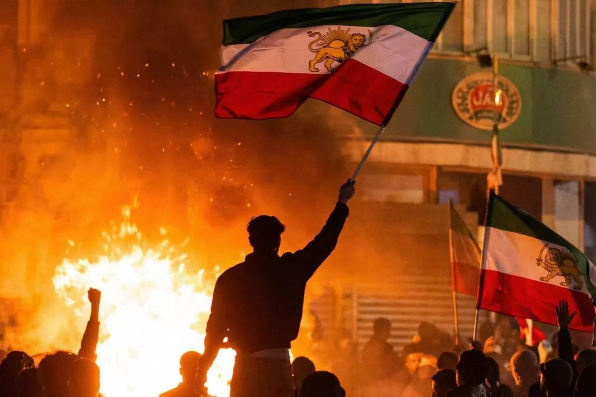 Iranian police chief warns protesters to be treated as “enemies”