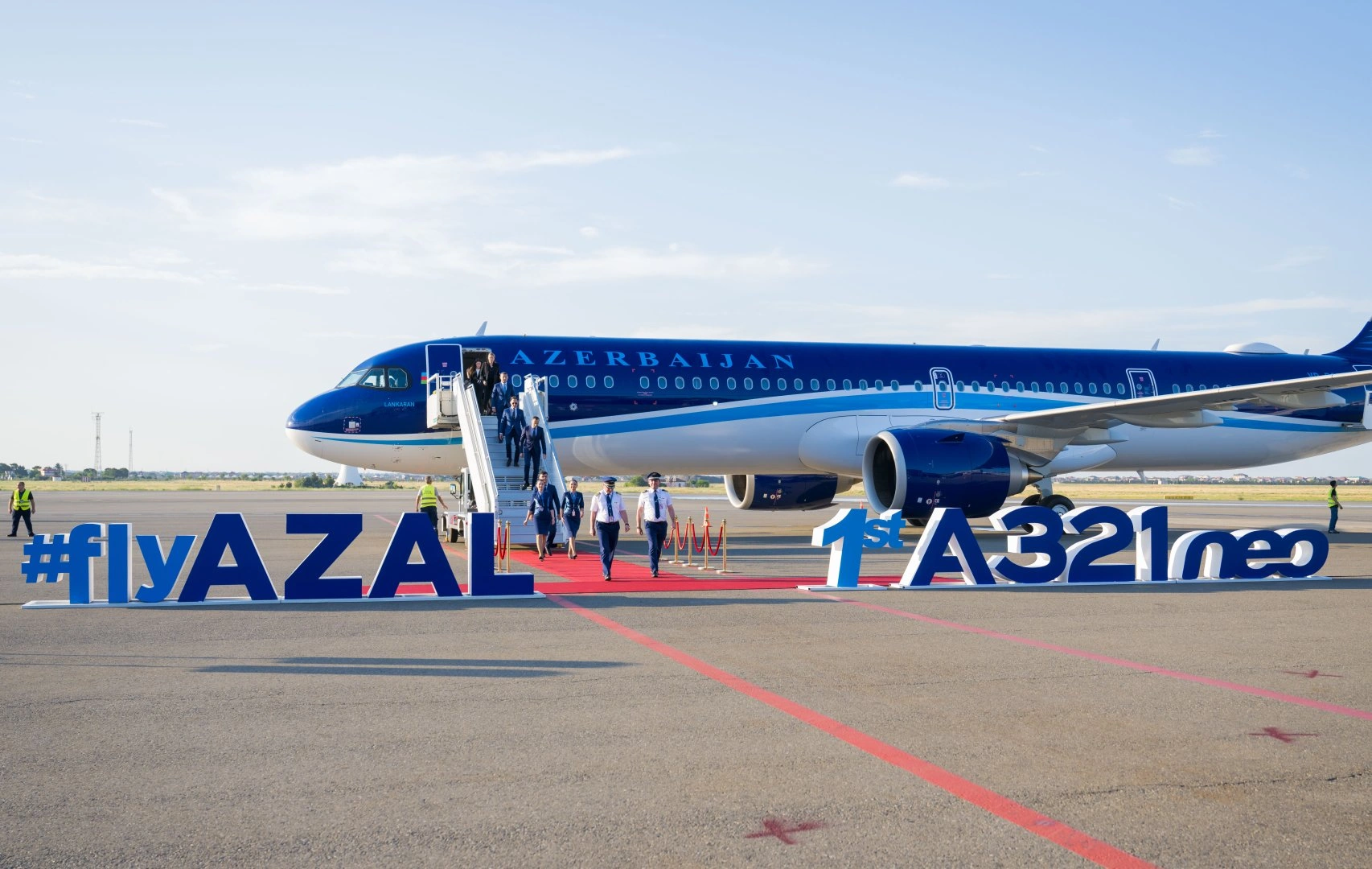 AZAL expands fleet with addition of its 1st next-generation Airbus A321neo (PHOTO)