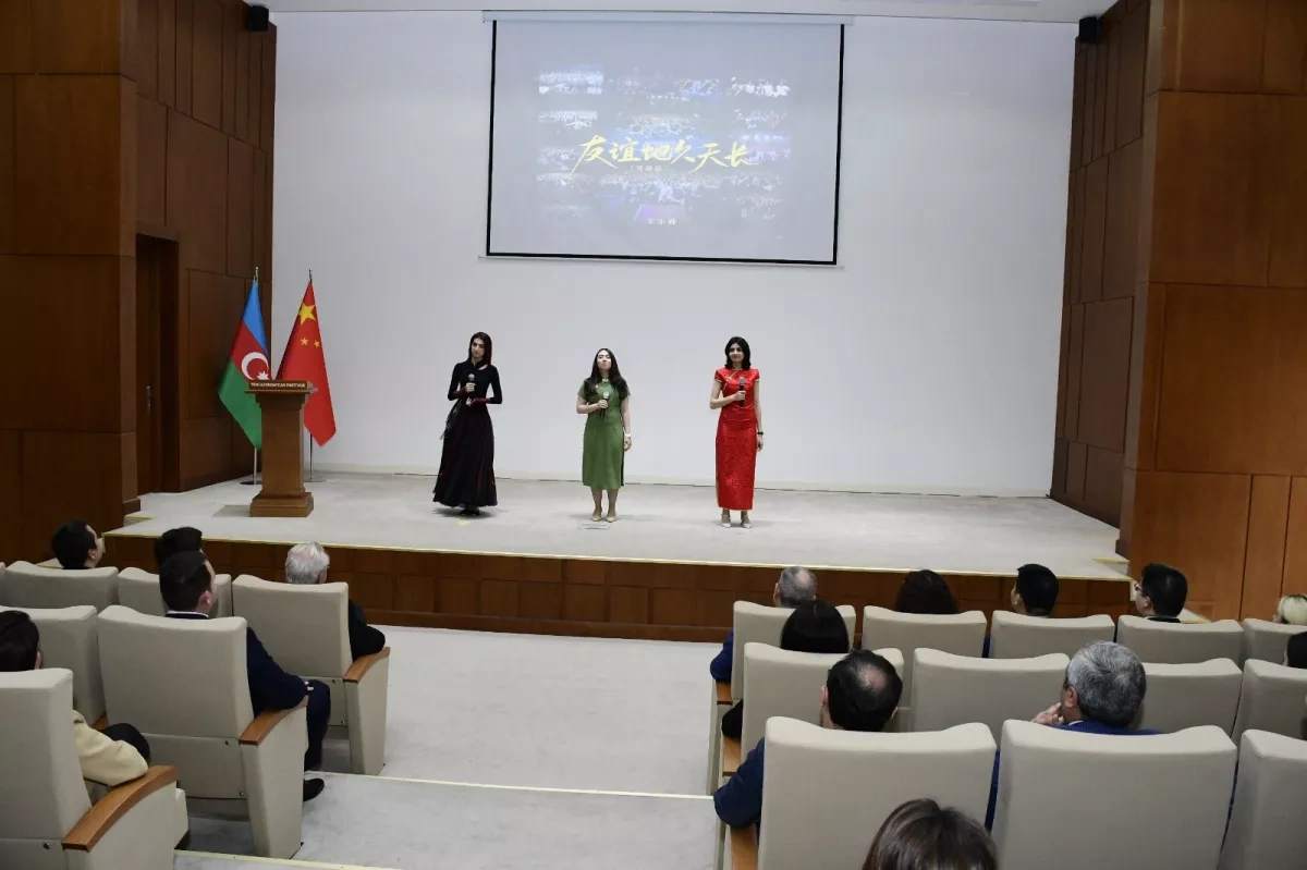Chinese language interest rising in Azerbaijan, ambassador says PHOTO
