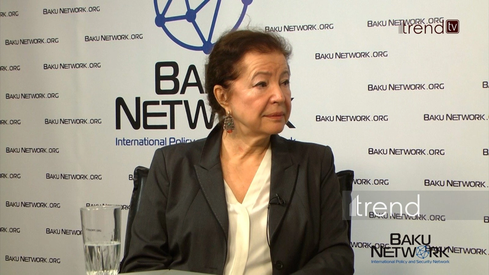 Azerbaijani artist calls for cultural conversations between Azerbaijan and Armenia (PHOTO/VIDEO)