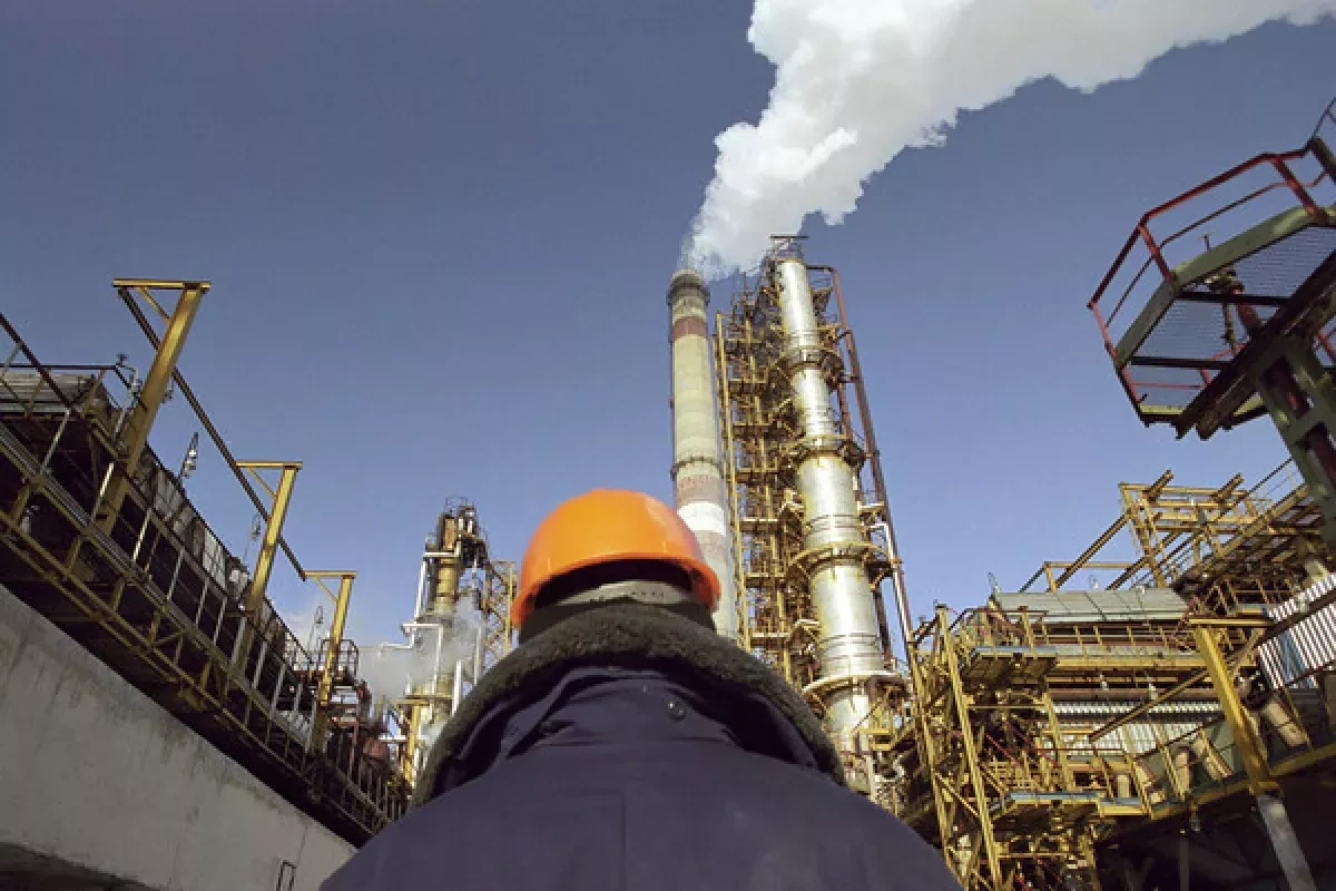 Georgian port refinery to drop Russian crude under EU pressure