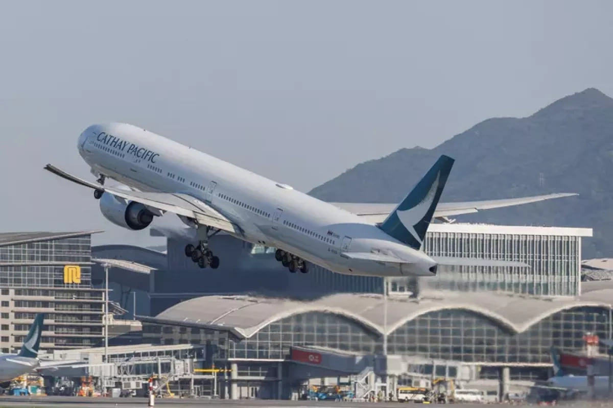 Cathay Pacific extends suspension of flights to Dubai, Riyadh