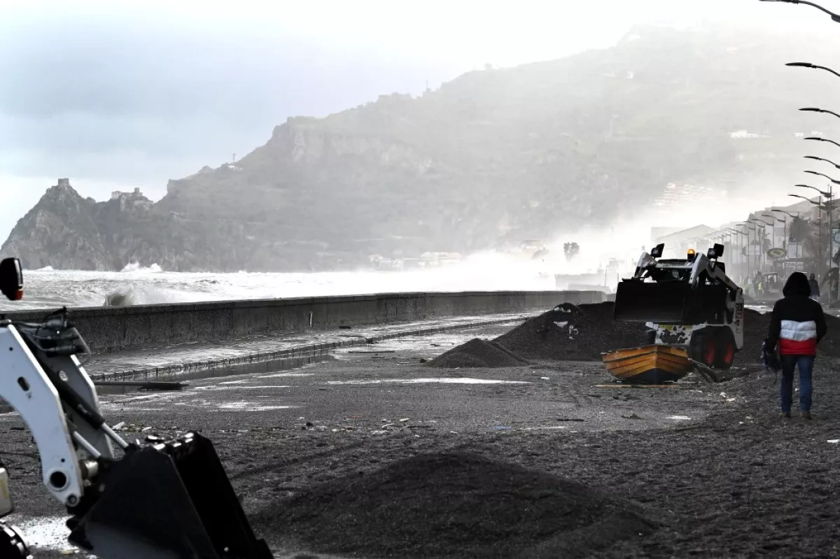 Cyclone “Harry” batters Italy, causing billions in damage photo