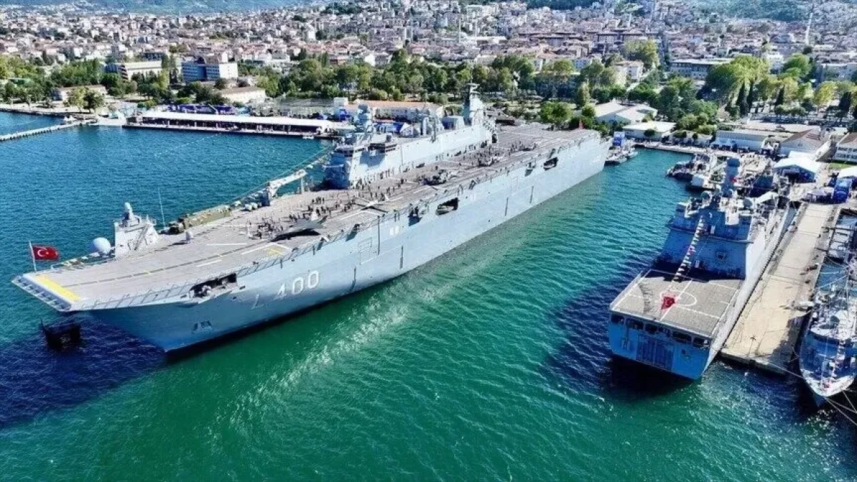 Turkish navy flagship draws crowds at TEKNOFEST Mavi Vatan