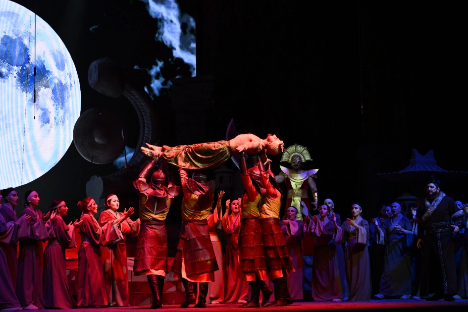 Heydar Aliyev Foundation VP Leyla Aliyeva attends premiere of opera “Turandot” (PHOTO)