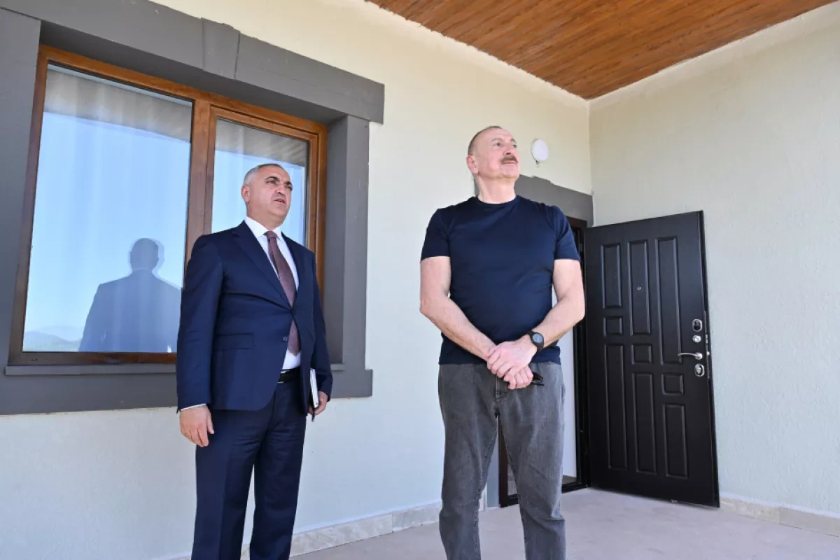 President Aliyev views renovated homes for servicemen in Khojaly PHOTO