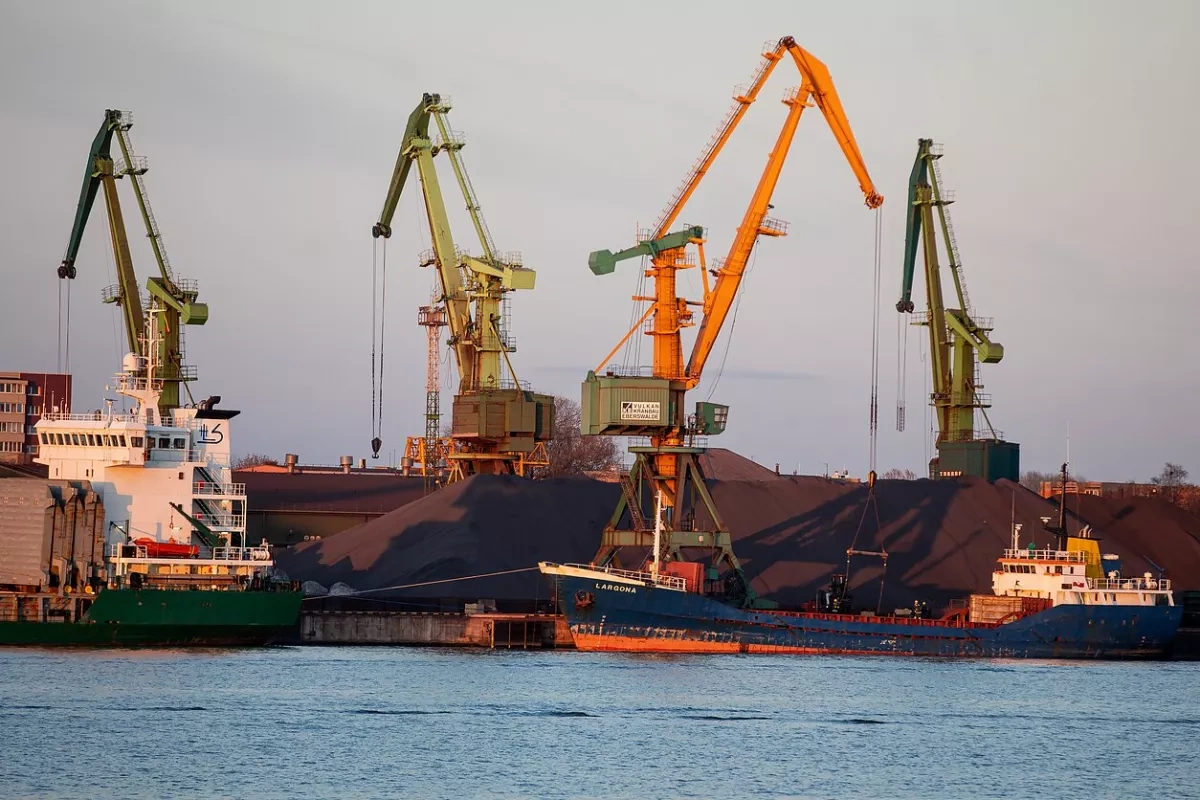 Lithuania to reconsider law allowing entry of nuclear-armed ships into its waters
