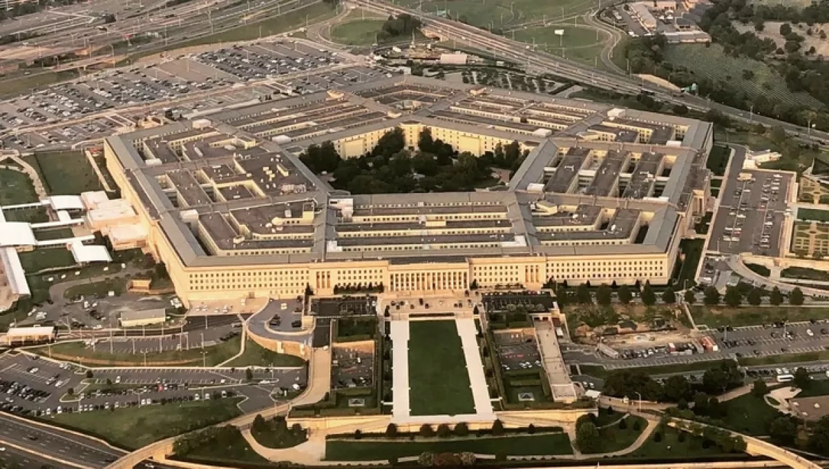 Pentagon expands military AI network