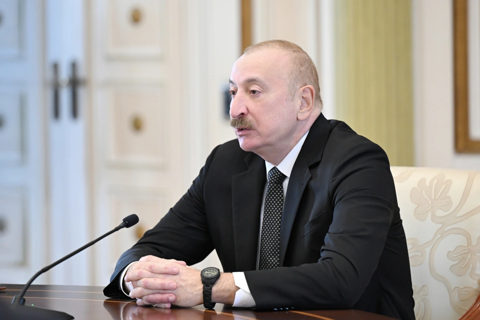 President Ilham Aliyev receives participants of meeting of heads of government of member states of Organization of Turkic States (PHOTO)