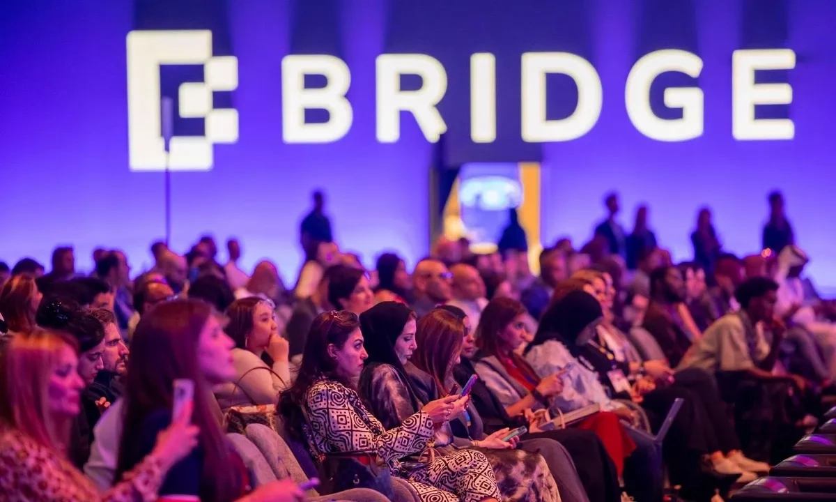 Azerbaijan joins BRIDGE summit on media in Abu Dhabi Photo