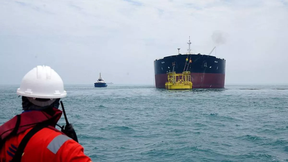 Oil flows resume as US–Iran agreement takes effect