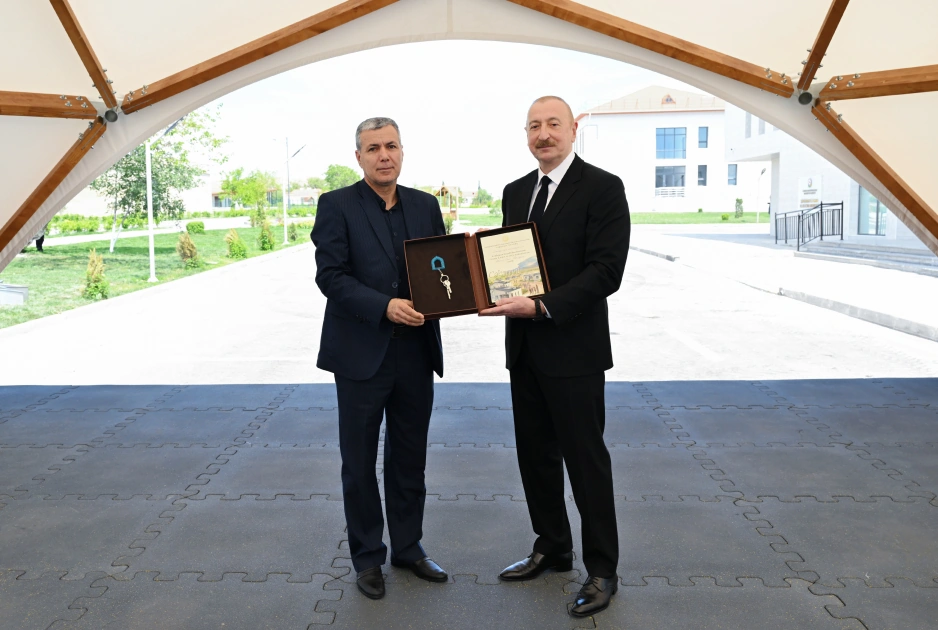 President Ilham Aliyev, First Lady Mehriban Aliyeva meet with residents of Shukurbeyli village of Jabrayil district (PHOTO)