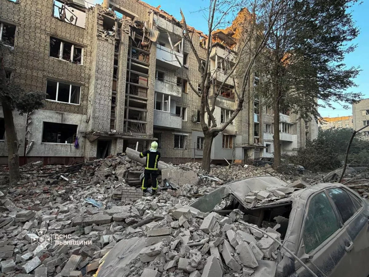 Russian overnight strikes across Ukraine kill at least 13, injure dozens PHOTO / VIDEO