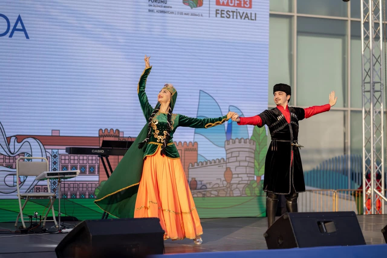 Public programme in Baku marks conclusion of WUF13 Festival (PHOTO)