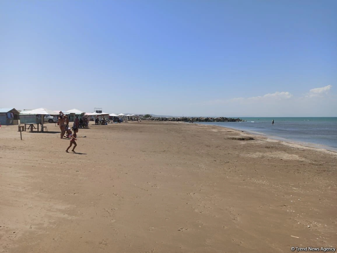 Azerbaijani minister names climate change among Caspian Sea's water level decrease reasons