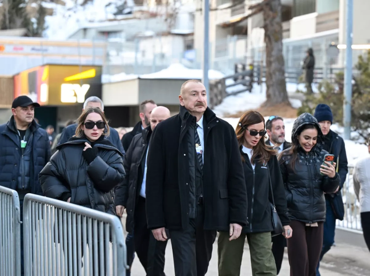 Azerbaijani president attends panel session as part of World Economic Forum PHOTO