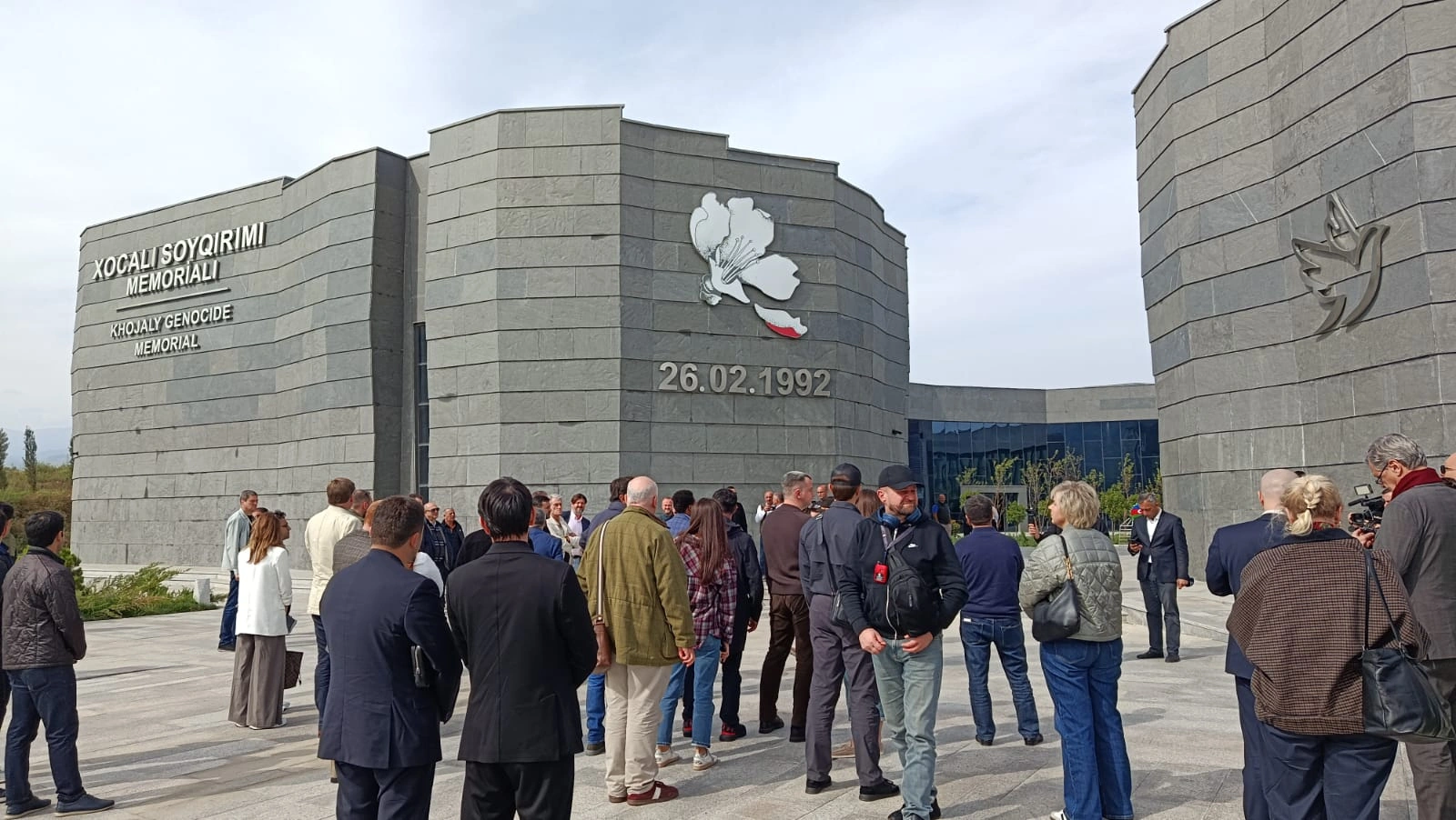 International conference participants visit Khojaly Genocide Memorial (PHOTO)