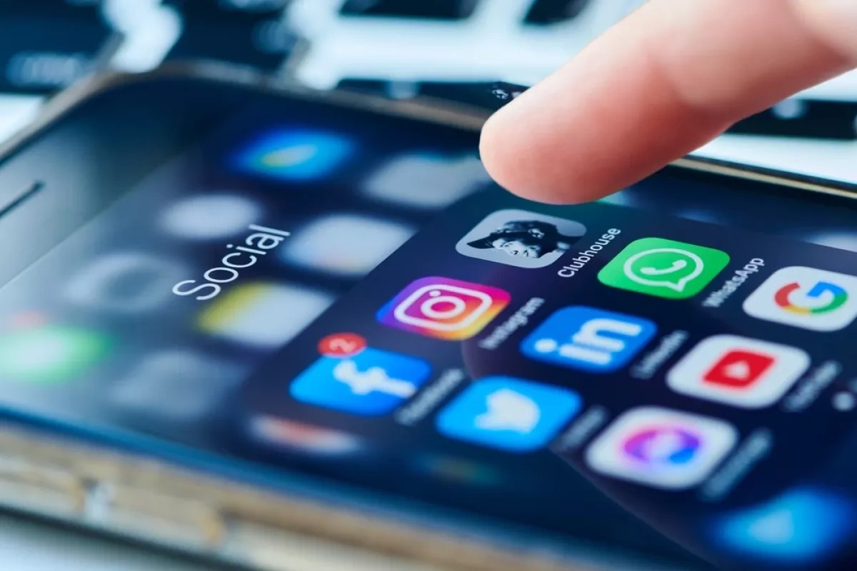 UK government pressed to ban unsafe platforms for children