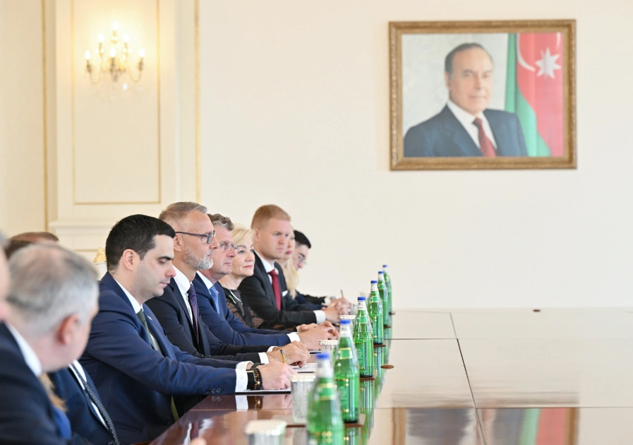 President Ilham Aliyev receives delegation led by Speaker of National Council of Slovakia (PHOTO)