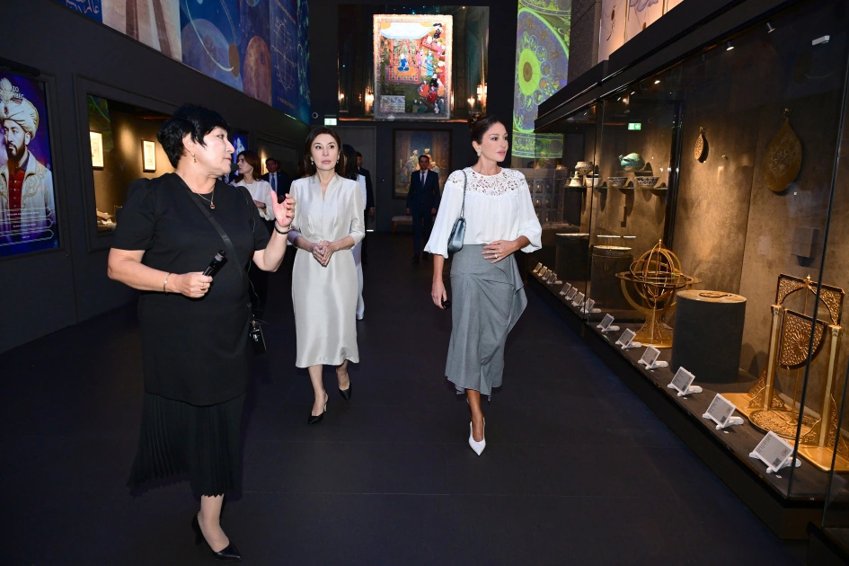 First Lady Mehriban Aliyeva and Leyla Aliyeva visit Center of Islamic Civilization in Tashkent (PHOTO)