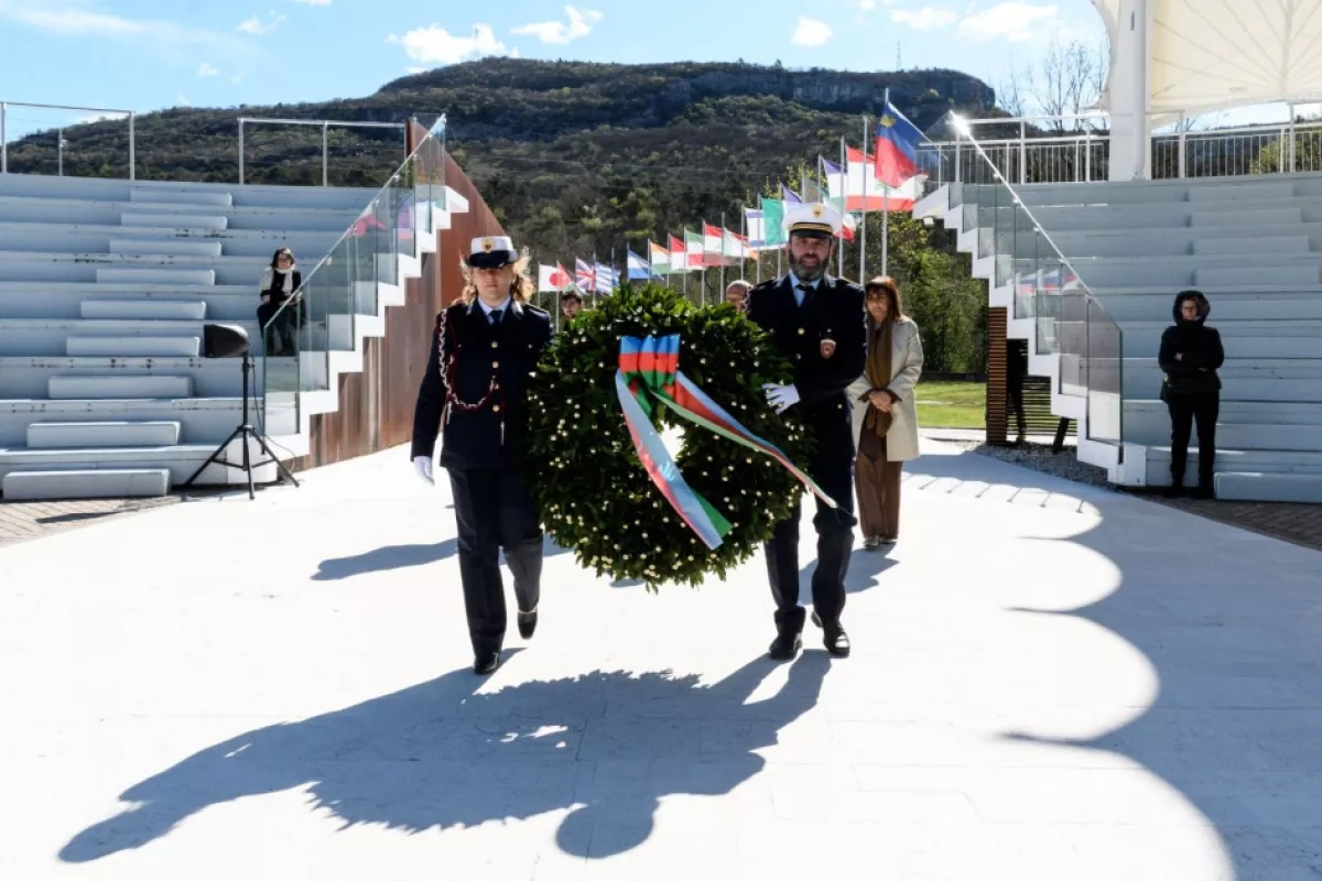 Azerbaijani flag gets raised in Italy to mark Day of Genocide PHOTO