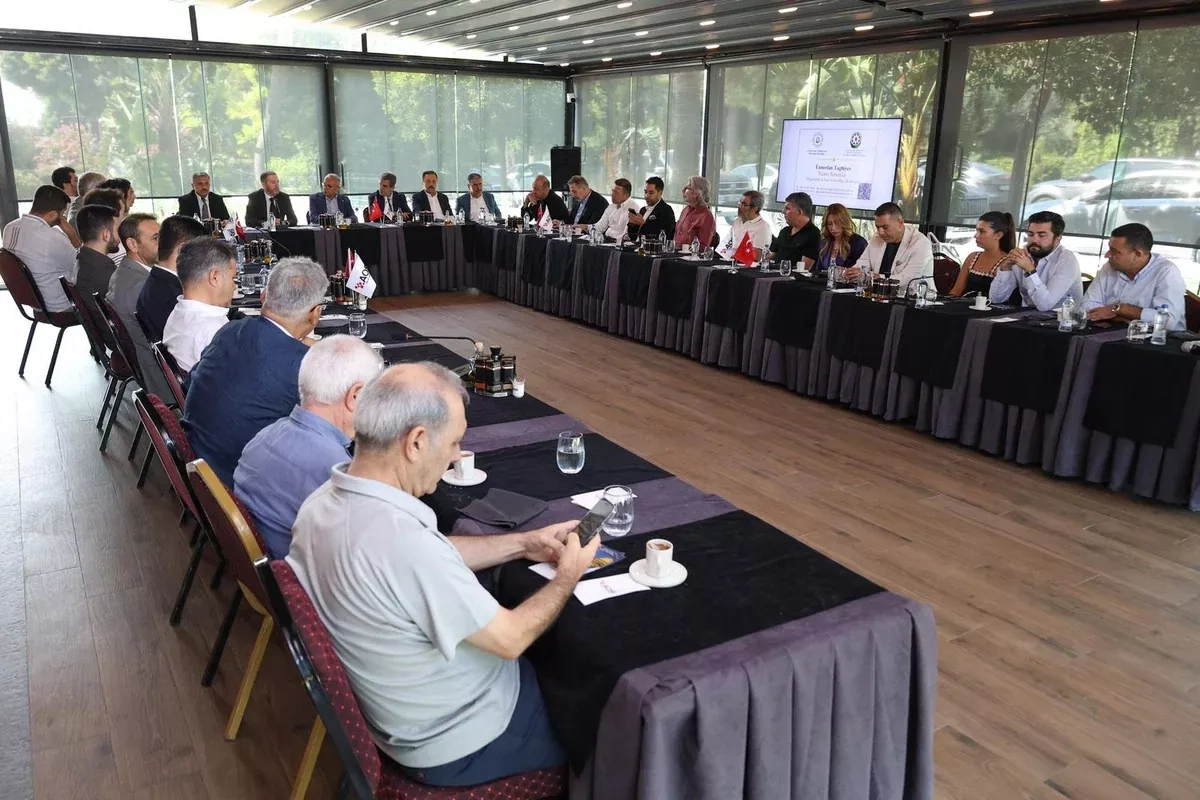 Azerbaijan’s investment opportunities presented in Türkiye’s Adana PHOTO