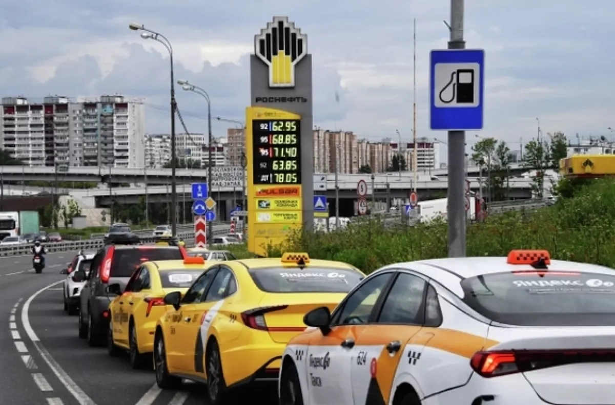Russia may recognise gas station lines as an excuse for workplace delays