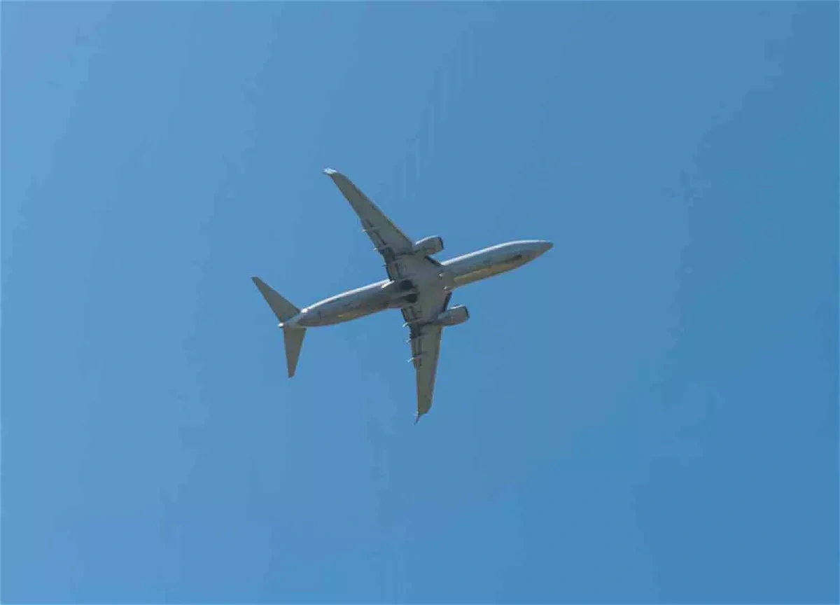 Yemen bans Iranian aircraft from entering its airspace