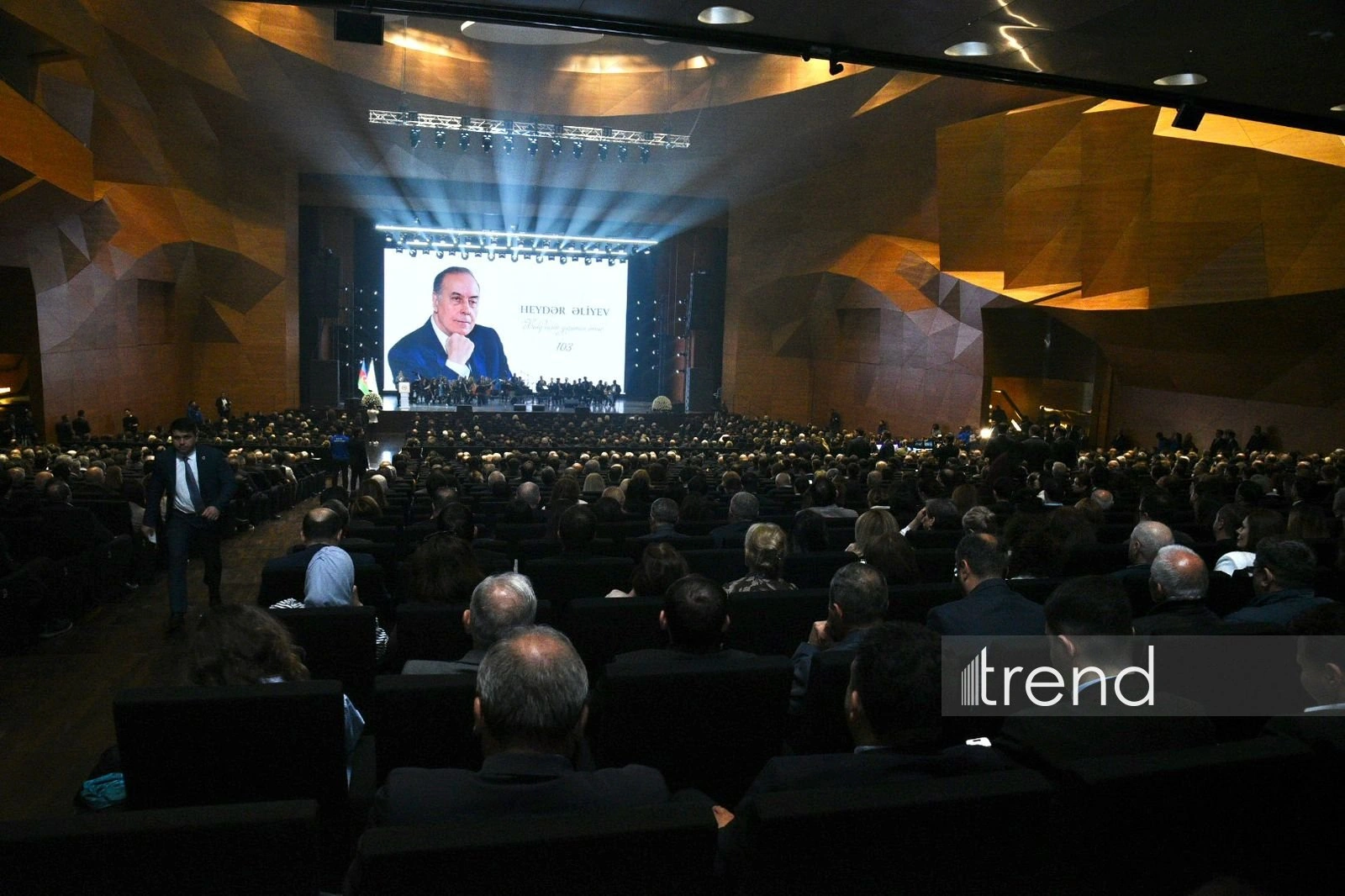Baku hosts event dedicated to memory of National Leader Heydar Aliyev, organized by Confederation of Trade Unions of Azerbaijan (PHOTO)
