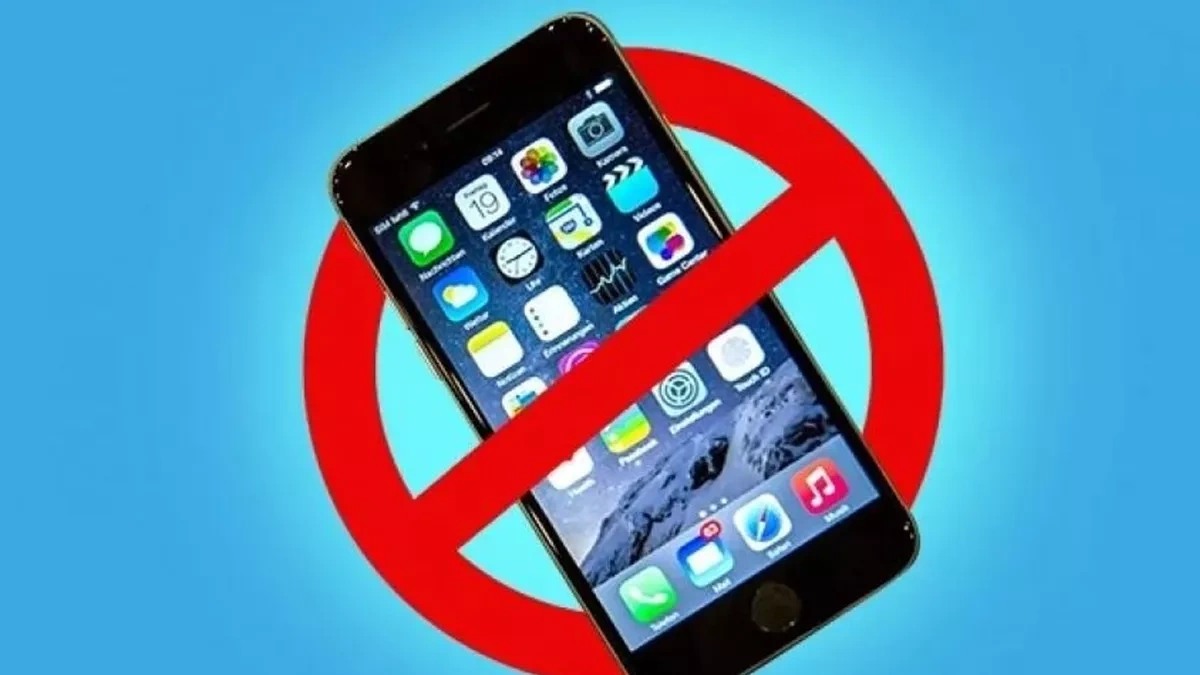 England to enshrine school mobile phone ban in law
