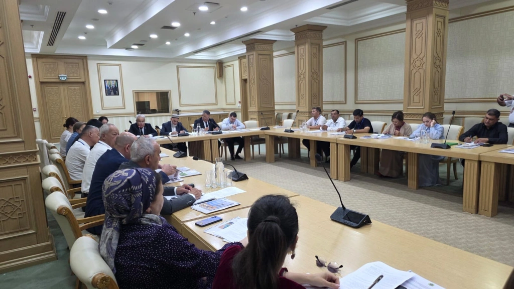 Ashgabat hosts roundtable on land degradation and climate action