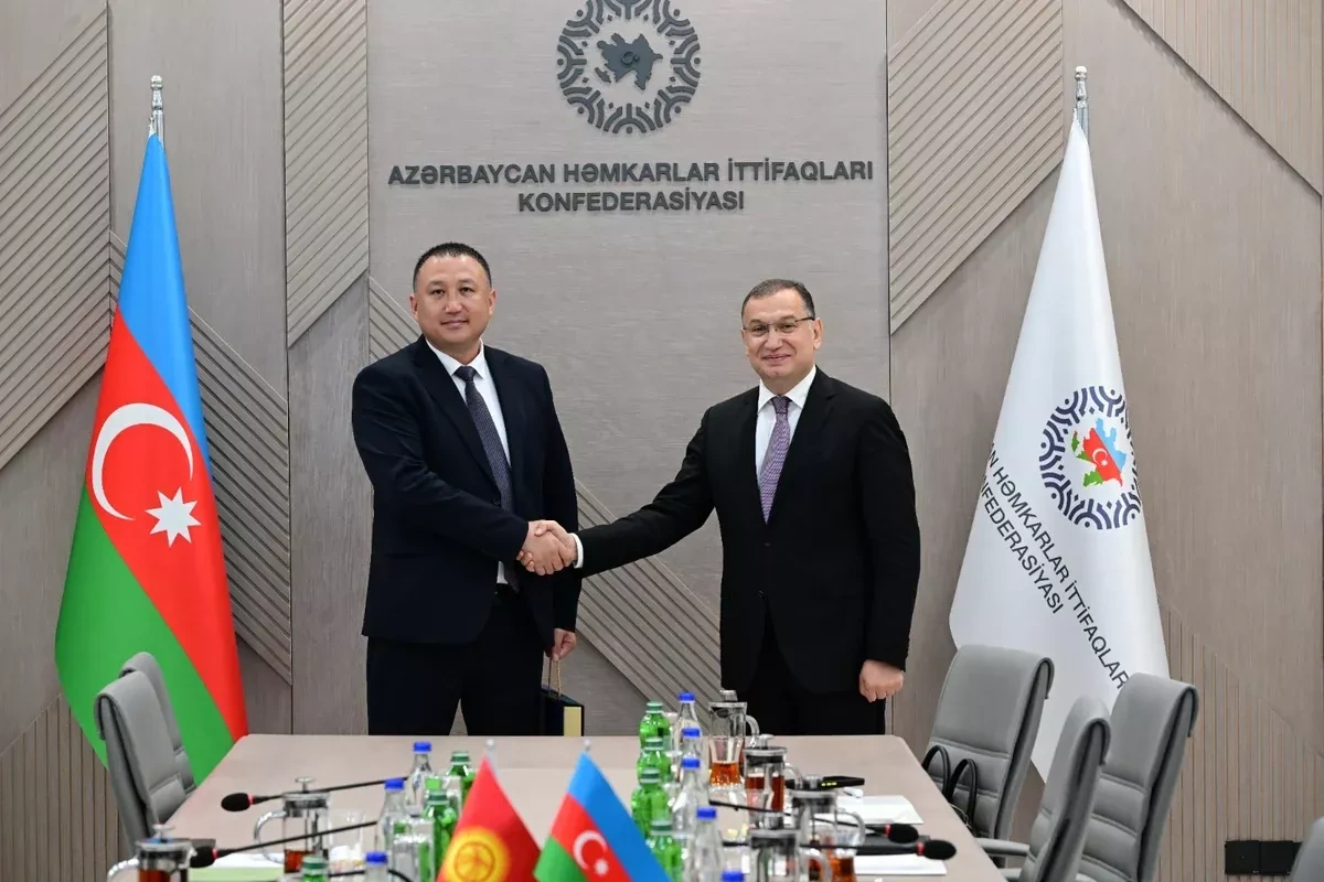Azerbaijan, Kyrgyz trade unions sign tourism cooperation deal PHOTO