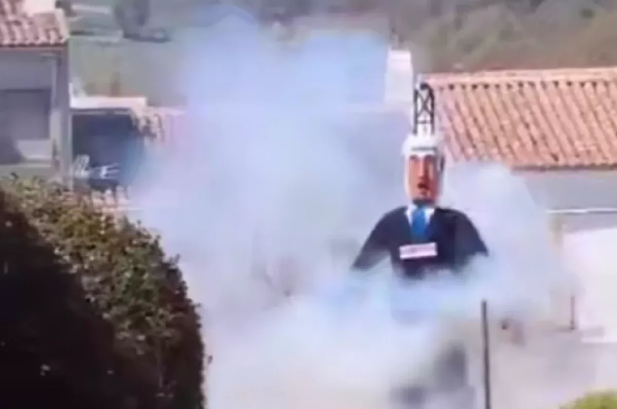 Effigy of Netanyahu set ablaze in Spain’s El Burgo VIDEO