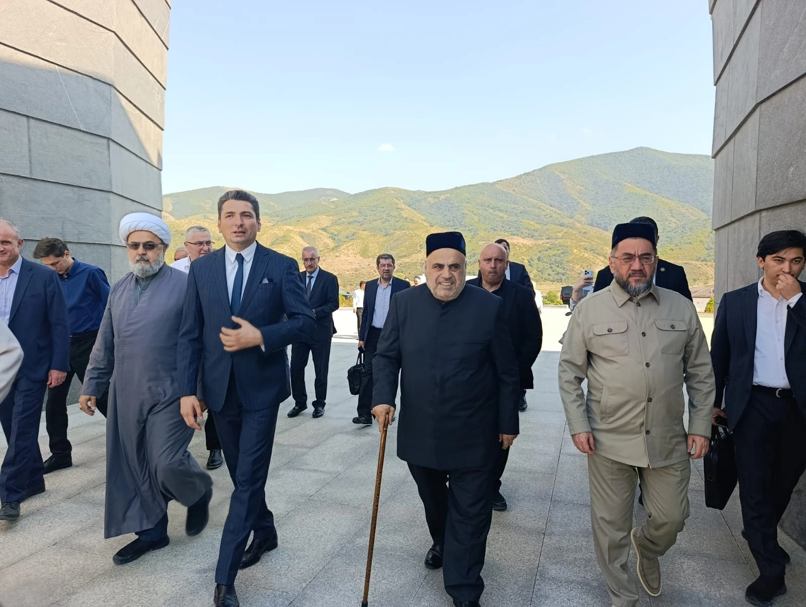 Participants of int'l conference on Sheikh Bakuvi visit Khojaly genocide complex (PHOTO)