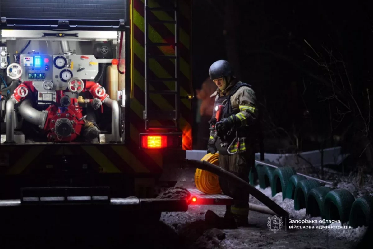 Woman dies, four others hurt after Russia massively strikes Zaporizhzhia PHOTO