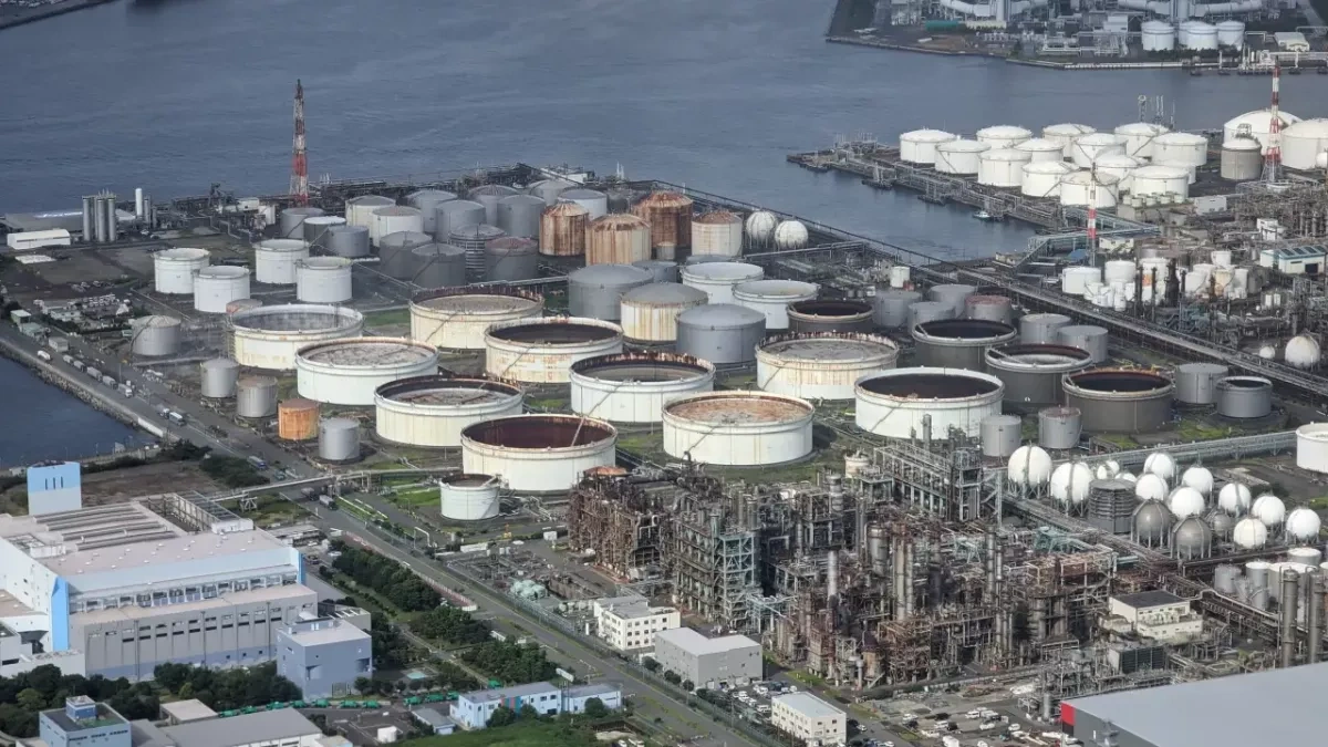 Japan begins new phase of strategic oil reserve release