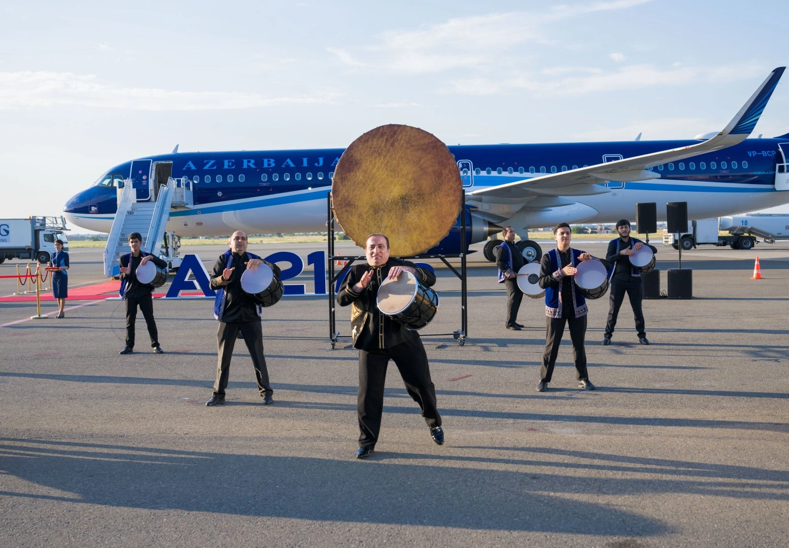 AZAL expands fleet with addition of its 1st next-generation Airbus A321neo (PHOTO)