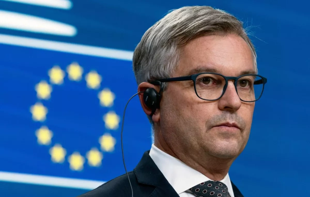 Commission urges EU states to gradually lift internal border controls